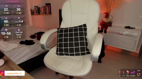 Snapshot of sophyamiller_15 chatting on December 2024 04:47:02 AM Sophy online show from December 2024 04:47:02 AM