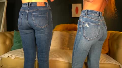 Sophydiva online show from November 2025 06:18:02 AM