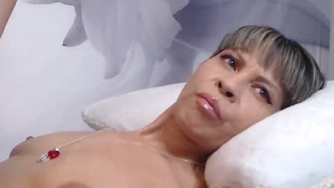 Snapshot of sophysomers chatting on January 2025 09:29:01 PM Sophy online show from January 2025 09:29:01 PM