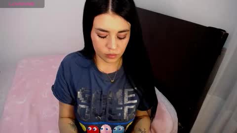 Snapshot of sopphy_white chatting on January 2026 10:58:02 PM Sophy online show from January 2026 10:58:02 PM