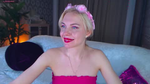 Snapshot of soul_liza chatting on December 2025 07:02:02 AM Lisa online show from December 2025 07:02:02 AM