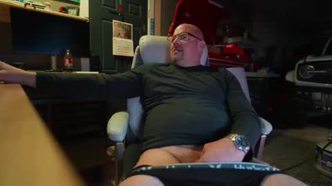 Snapshot of soundfreqnj chatting on February 2026 06:28:01 AM soundfreqnj online show from February 2026 06:28:01 AM