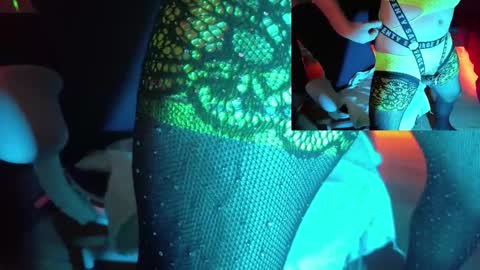 Snapshot of soundingslutslave chatting on December 2025 07:04:01 AM soundingslutslave online show from December 2025 07:04:01 AM