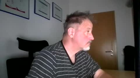 Snapshot of soundshark1974 chatting on July 2026 08:05:01 PM Soundshark online show from July 2026 08:05:01 PM