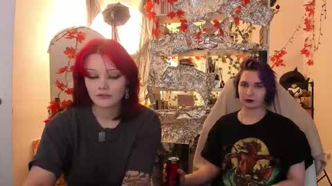 Leah online show from November 2025 10:23:01 PM