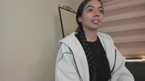 Snapshot of soy_gabrielaa chatting on May 2026 12:55:02 PM soy_gabrielaa online show from May 2026 12:55:02 PM