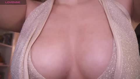 Irisita online show from May 2026 12:04:02 PM