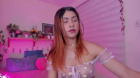 Snapshot of soy_sarah chatting on February 2025 09:53:01 AM Sarah Valentina online show from February 2025 09:53:01 AM