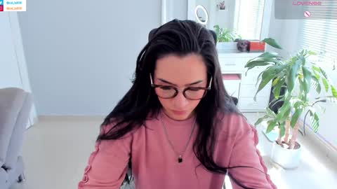 Luisa    online show from January 2025 03:25:01 PM