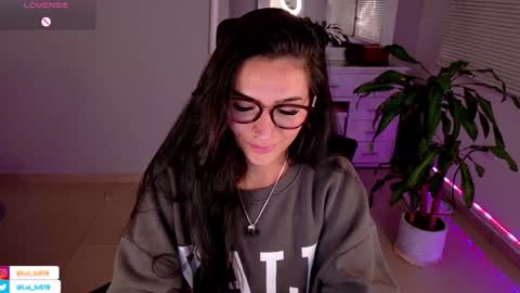 Luisa    online show from January 2025 03:09:02 AM