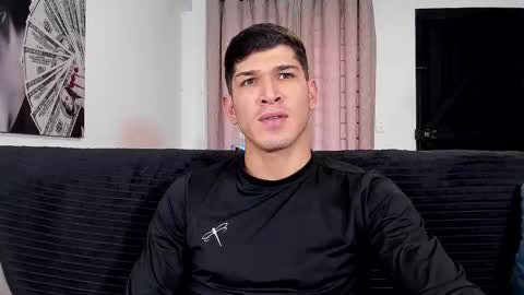 Snapshot of soyraydimarco_ chatting on October 2025 09:56:01 PM RayDimarco independent model online show from October 2025 09:56:01 PM