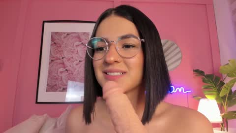 Snapshot of soysaraa_ chatting on January 2025 08:08:02 AM Aleja online show from January 2025 08:08:02 AM