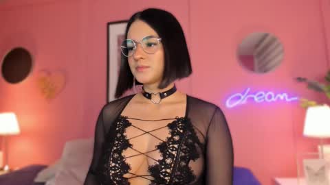 Snapshot of soysaraa_ chatting on February 2025 04:48:02 AM Aleja online show from February 2025 04:48:02 AM