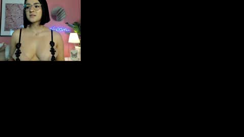 Snapshot of soysaraa_ chatting on March 2025 04:51:02 AM Aleja online show from March 2025 04:51:02 AM