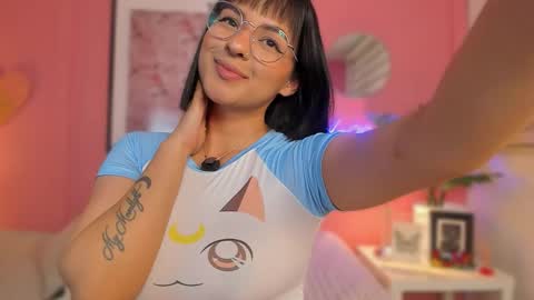 Snapshot of soysaraa_ chatting on September 2025 05:34:02 AM Aleja online show from September 2025 05:34:02 AM