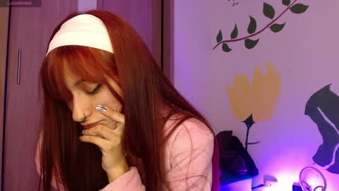 Snapshot of soysilvanna_ chatting on January 2025 05:33:01 AM online show from January 2025 05:33:01 AM