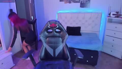 Snapshot of soysilvanna_ chatting on September 2025 12:25:01 AM online show from September 2025 12:25:01 AM