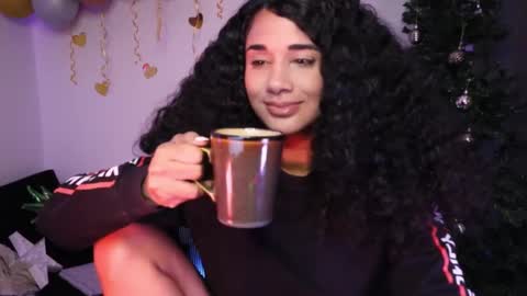 Snapshot of soytropicalfruit chatting on December 2024 04:56:01 AM You want to talk to me more personal follow me in My Channel VIP 50 the discount online show from December 2024 04:56:01 AM