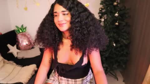 Snapshot of soytropicalfruit chatting on December 2024 09:12:02 PM You want to talk to me more personal follow me in My Channel VIP 50 the discount online show from December 2024 09:12:02 PM