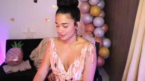 Snapshot of soytropicalfruit chatting on December 2024 11:17:02 PM You want to talk to me more personal follow me in My Channel VIP 50 the discount online show from December 2024 11:17:02 PM