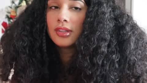 Snapshot of soytropicalfruit chatting on December 2024 05:16:01 PM You want to talk to me more personal follow me in My Channel VIP 50 the discount online show from December 2024 05:16:01 PM