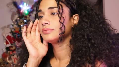 Snapshot of soytropicalfruit chatting on January 2025 04:25:02 AM You want to talk to me more personal follow me in My Channel VIP 50 the discount online show from January 2025 04:25:02 AM