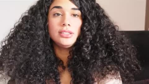 Snapshot of soytropicalfruit chatting on February 2025 06:55:01 PM You want to talk to me more personal follow me in My Channel VIP 50 the discount online show from February 2025 06:55:01 PM