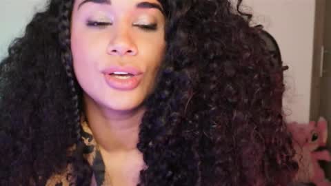 Snapshot of soytropicalfruit chatting on February 2025 07:13:01 AM You want to talk to me more personal follow me in My Channel VIP 50 the discount online show from February 2025 07:13:01 AM