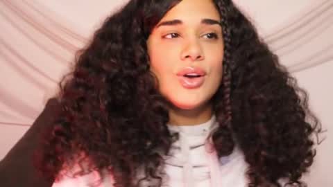 Snapshot of soytropicalfruit chatting on February 2025 11:44:02 PM You want to talk to me more personal follow me in My Channel VIP 50 the discount online show from February 2025 11:44:02 PM