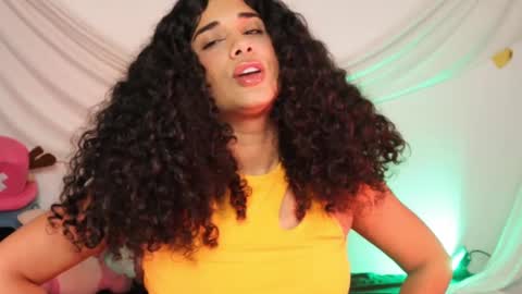 Snapshot of soytropicalfruit chatting on March 2025 11:31:01 PM You want to talk to me more personal follow me in My Channel VIP 50 the discount online show from March 2025 11:31:01 PM