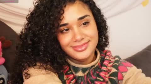 Snapshot of soytropicalfruit chatting on March 2025 09:32:02 PM You want to talk to me more personal follow me in My Channel VIP 50 the discount online show from March 2025 09:32:02 PM