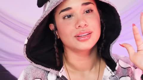 Snapshot of soytropicalfruit chatting on March 2025 08:56:02 AM You want to talk to me more personal follow me in My Channel VIP 50 the discount online show from March 2025 08:56:02 AM