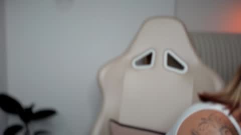 brisa  s online show from December 2024 10:23:01 PM