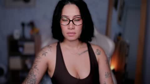 brisa  s online show from June 2026 07:39:02 PM