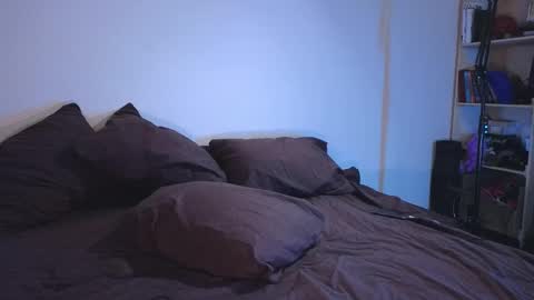 Roxy online show from February 2025 06:45:02 PM