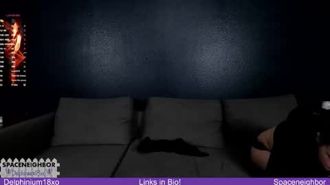 Snapshot of spaceneighbor chatting on December 2025 06:23:01 PM Spaceneighbor online show from December 2025 06:23:01 PM