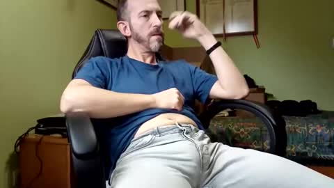 Manu  online show from December 2025 03:32:02 PM