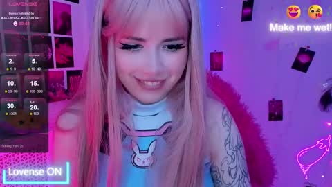 Snapshot of sparklemona chatting on February 2025 04:49:01 AM SparkleMona online show from February 2025 04:49:01 AM