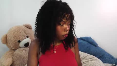 Snapshot of sparklingsoleil chatting on September 2025 08:52:01 PM Soleil online show from September 2025 08:52:01 PM