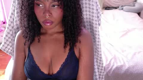 Snapshot of sparklingsoleil chatting on February 2026 02:50:02 PM Soleil online show from February 2026 02:50:02 PM