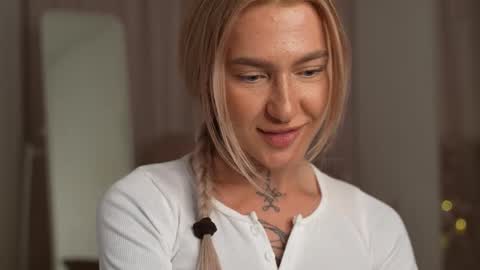 Snapshot of sparks__daisy chatting on February 2025 06:36:02 PM DAISY online show from February 2025 06:36:02 PM