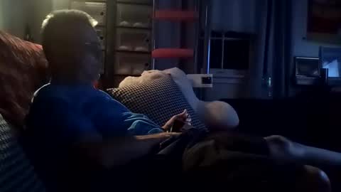 Snapshot of sparkyspeedway chatting on September 2025 01:40:02 AM sparkyspeedway online show from September 2025 01:40:02 AM