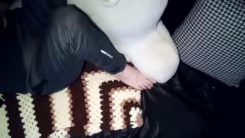 Snapshot of sparkyspeedway chatting on November 2025 05:06:01 AM sparkyspeedway online show from November 2025 05:06:01 AM