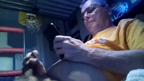 Snapshot of sparkyspeedway chatting on November 2025 05:51:01 AM sparkyspeedway online show from November 2025 05:51:01 AM