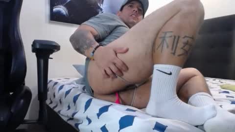     online show from October 2025 06:04:02 AM