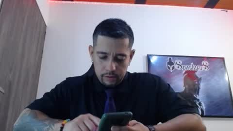     online show from December 2025 05:38:02 AM