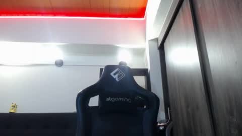 Snapshot of spartacus_cam chatting on May 2026 05:26:01 AM online show from May 2026 05:26:01 AM