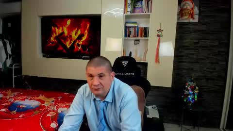 Snapshot of spartandaddy48 chatting on January 2026 11:42:01 PM Spartan online show from January 2026 11:42:01 PM