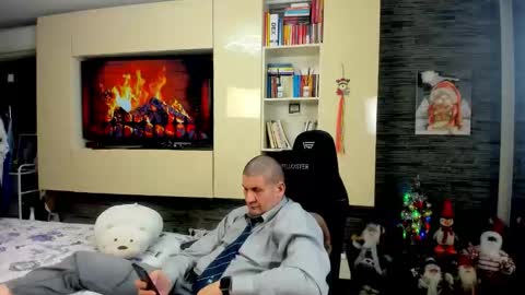 Snapshot of spartandaddy48 chatting on February 2026 09:05:02 PM Spartan online show from February 2026 09:05:02 PM