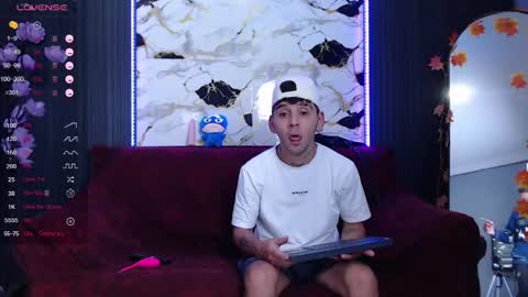 Snapshot of spicyboys_ chatting on November 2025 12:49:02 AM online show from November 2025 12:49:02 AM